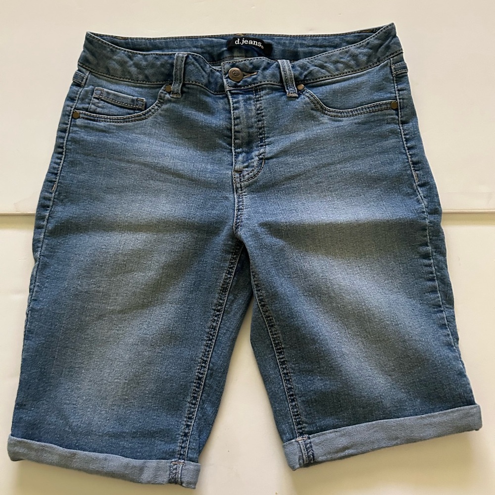 d. Jeans Blue Denim Shorts